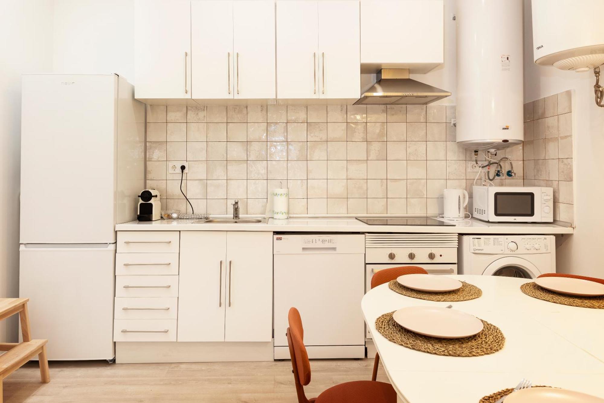 Bravo Murillo Apartment Madrid Eksteriør billede